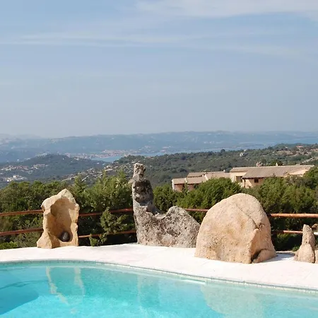 Villa Sleeps 10 Pool Air Con Wifi *