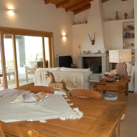 Sleeps 10 Pool Air Con Wifi Villa Baja Sardinia
