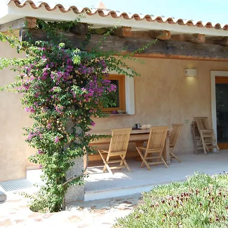 Sleeps 10 Pool Air Con Wifi